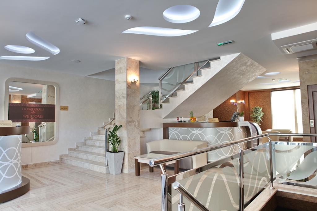 Garni Hotel Aveny Čačak Exteriör bild