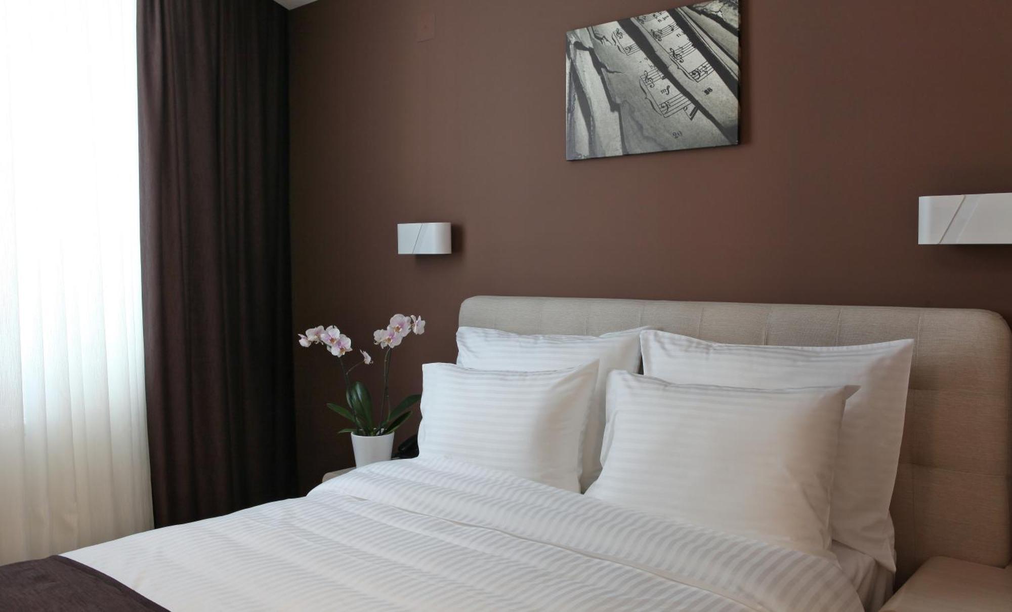 Garni Hotel Aveny Čačak Rum bild