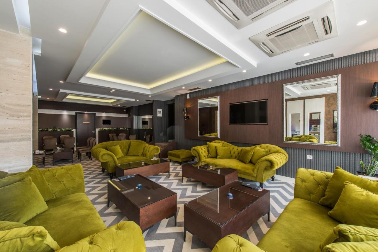Garni Hotel Aveny Čačak Exteriör bild